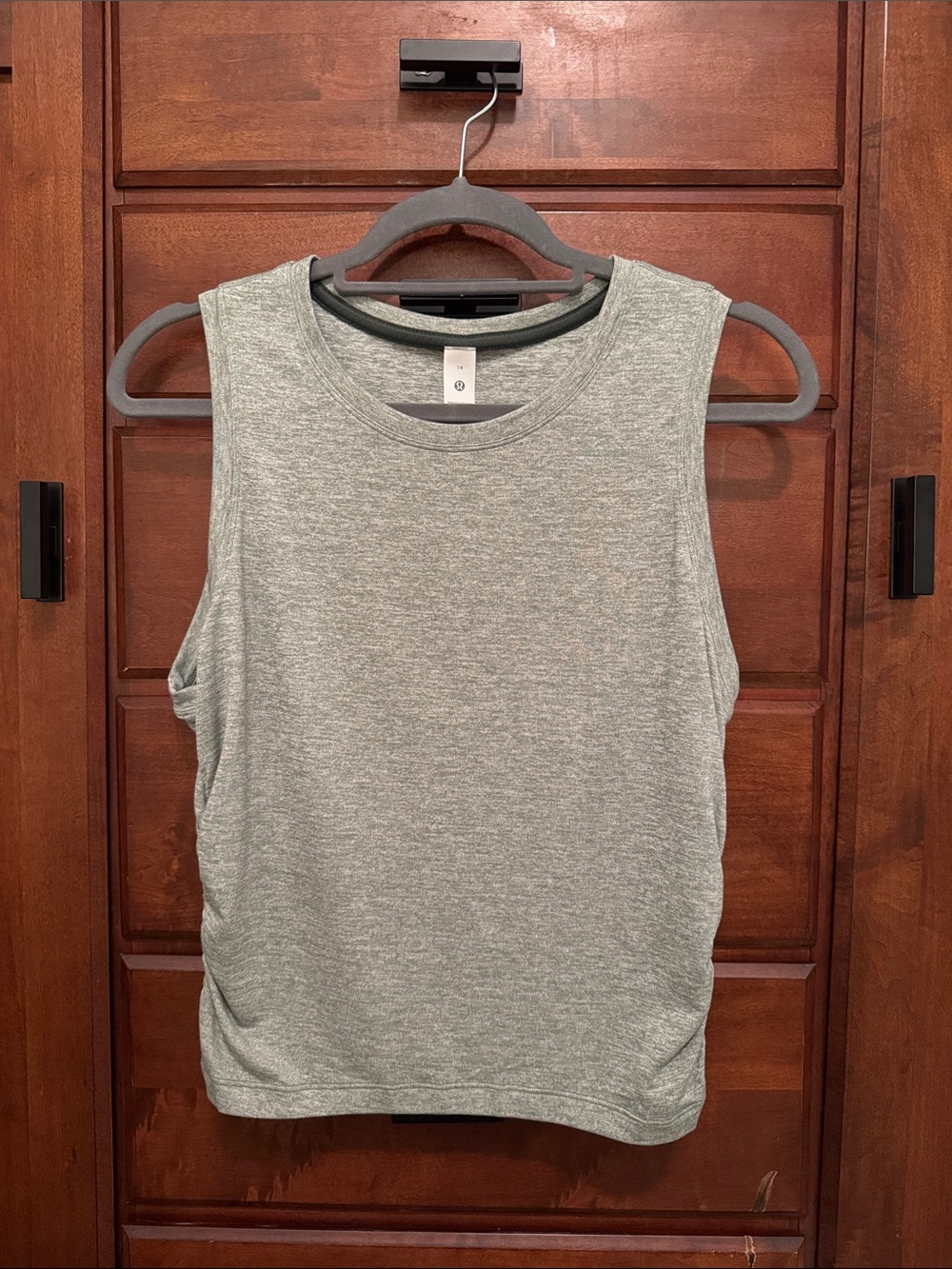 Lululemon license to train tight fit tank